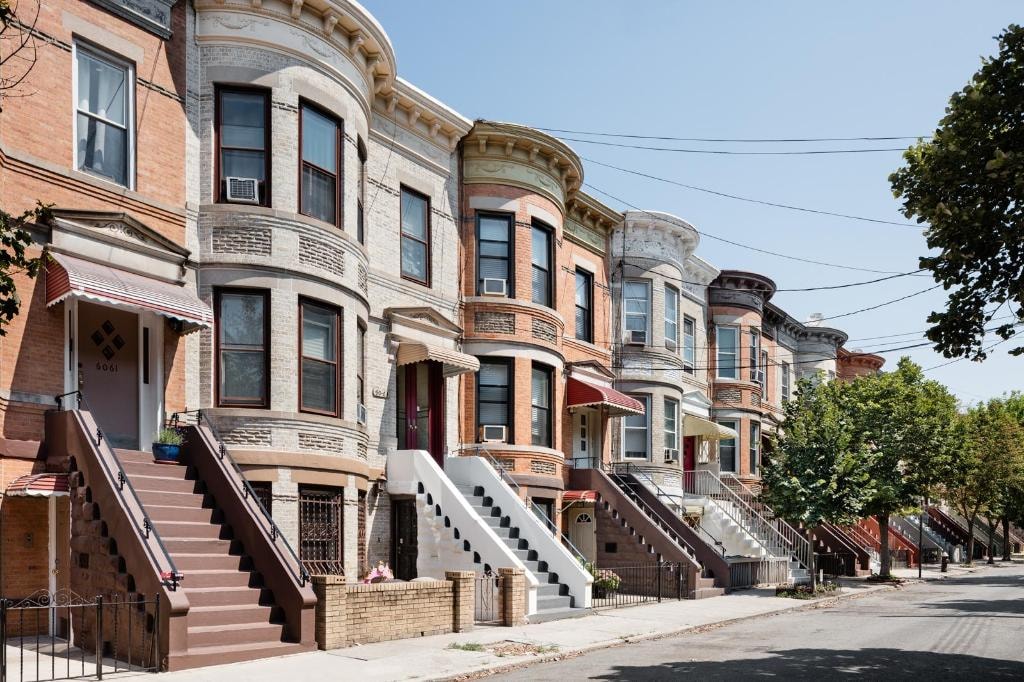 NYC brownstone townhouse